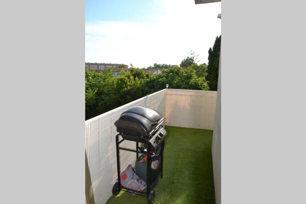 Appartement Lumineux Et Calme Avec Terrasse Avignon Kültér fotó